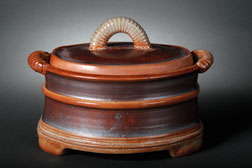 oval covered vessel